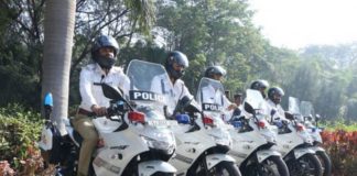 ട്രാഫിക് പോലീസിന് ബൈക്കുകള് സമ്മാനിച്ച് സുസുക്കി