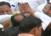 റിപ്പബ്ലിക് ദിനാഘോഷത്തിനിടെ മധ്യപ്രദേശില് കോണ്ഗ്രസ് നേതാക്കള് തമ്മില് വഴക്ക്; പൊലീസ് ഇടപെട്ട് പിടിച്ചുമാറ്റി