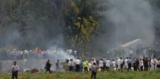 180 เดฏเดพเดคเตเดฐเดเตเดเดพเดฐเตเดฎเดพเดฏเดฟ เดฏเตเดเตเดฐเตเดฏเตเตป เดตเดฟเดฎเดพเดจเด เดเดฑเดพเดจเดฟเตฝ เดคเดเตผเดจเตเดจเต เดตเตเดฃเต