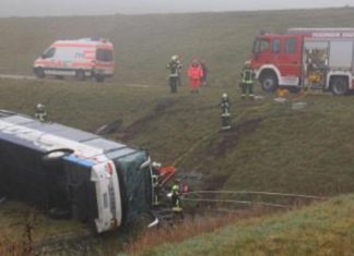 ജർമനിയിലെ തുറിംഗിനിലെ ഐസൻനാഹിയിലുണ്ടായ സ്കൂൾ ബസ് അപകടത്തിൽ രണ്ടു കുട്ടികൾ മരിച്ചു