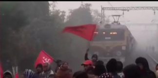 เดเตเดจเตเดฆเตเดฐ เดธเดฐเตโเดเตเดเดพเดฐเดฟเดจเตเดฑเต เดคเตเดดเดฟเดฒเดพเดณเดฟ- เดเดจเดตเดฟเดฐเตเดฆเตเดง เดจเดฏเดเตเดเดณเตโเดเตเดเตเดคเดฟเดฐเต เดเตเดตเตเดตเดพเดดเตเด เด
เดฐเตโเดงเดฐเดพเดคเตเดฐเดฟ เดเดฐเดเดญเดฟเดเตเด เดชเดฃเดฟเดฎเตเดเดเตเดเดฟเดฒเตโ เดจเดฟเดถเตเดเดฒเดฎเดพเดฏเดฟ เดฐเดพเดเตเดฏเด