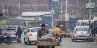 കശ്മീരില് പുനസ്ഥാപിച്ച എസ്.എം.എസ് സര്വീസുകള് പലതും പ്രവര്ത്തിക്കുന്നില്ല