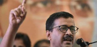 ‘വോട്ടര്മാര് കോണ്ഗ്രസ് പ്രവര്ത്തകരാണോ ബി.ജെ.പി പ്രവര്ത്തകരാണോ എന്നതല്ല, വോട്ട് ആംദ്മിക്ക് തന്നെ ചെയ്യൂ’ പ്രചാരണവുമായി കെജ്രിവാള്