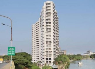 മരടിലെ ഫ്ലാറ്റുകള് പോളിക്കുന്നതിനായി നിശ്ചയിച്ചിരുന്ന സമയക്രമത്തില് നേരിയ മാറ്റം