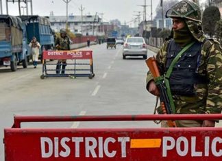 കാഷ്മീരില് മൈന് പൊട്ടിത്തെറിച്ച് നാല് സൈനികര്ക്ക് പരിക്ക്