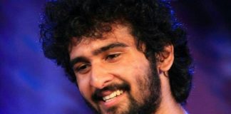 പ്രതിഫലം കൂട്ടി നൽകാതെ ഉല്ലാസം സിനിമ ഡബ് ചെയ്യില്ലെന്ന നിലപാടിൽ ഷെയിൻ