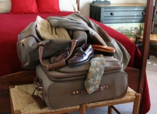 ബിസിനസ് ട്രിപ്പുകള്ക്ക് പോകുമ്പോള് ഈ കാര്യങ്ങള് കൂടെ കരുതണം