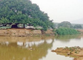 ഗ്രാമങ്ങളിലെ കുളങ്ങളും മറ്റു പ്രകൃതി സമ്പത്തുകളും കോര്പ്പറേറ്റുകള്ക്ക് നല്കരുതെന്ന് സുപ്രീംകോടതി