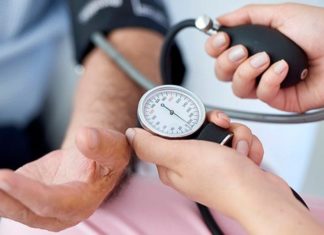 രക്തസമ്മര്ദ്ദം പിടിച്ചുനിര്ത്താം; ഈ വഴികളിലൂടെ