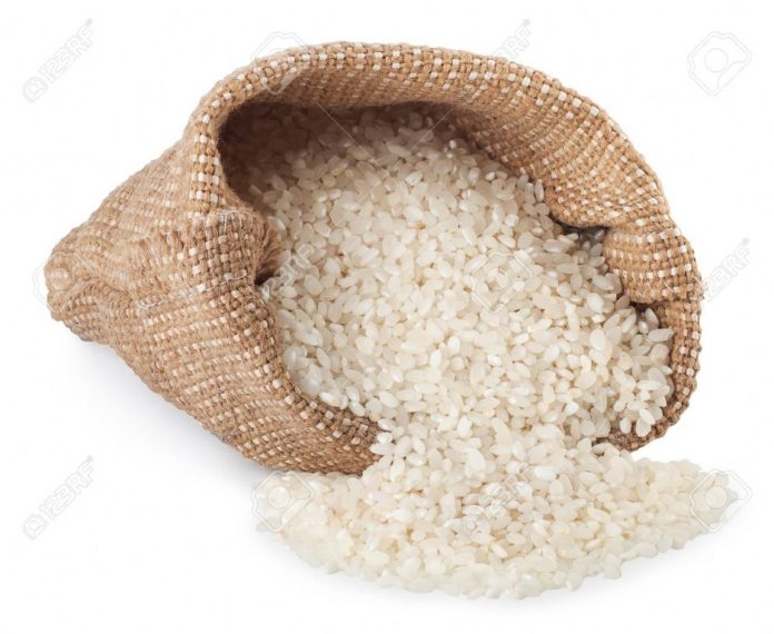 48877889-scattered-rice-in-bag-isolated-on-white-background_937_768