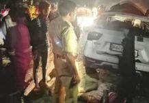 കര്ണാടകയില് കാറപകടത്തില് ഒന്പത് വയസുകാരി ഉള്പ്പടെ 13 പേര് മരിച്ചു