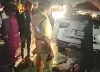 കര്ണാടകയില് കാറപകടത്തില് ഒന്പത് വയസുകാരി ഉള്പ്പടെ 13 പേര് മരിച്ചു