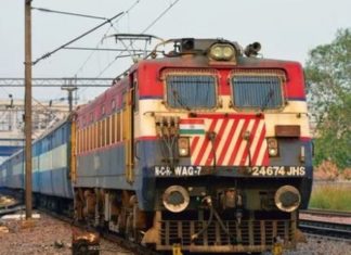 കൊവിഡ്; ട്രെയിന് യാത്രകള് നേരത്തെ ബുക്ക് ചെയ്തവര്ക്ക് ആശ്വാസവുമായി ഇന്ത്യന് റെയില്വെ