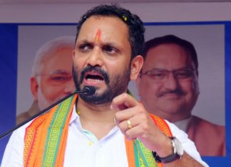 കൊവിഡ് 19; കേന്ദ്രസര്ക്കാര് പ്രഖ്യാപിച്ച ലോക്ക് ഡൗണ് ലംഘിച്ച് സംസ്ഥാന ബി.ജെ.പി അധ്യക്ഷന് കെ. സുരേന്ദ്രന്