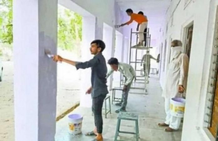 migrant-labours-1-586x380_1024_664