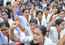 സര്ക്കാര് നിര്ദേശം ലംഘിച്ച് സ്.കെ ആശുപത്രിയാണ് 11 നഴ്സുമാരെ പിരിച്ചുവിട്ടു