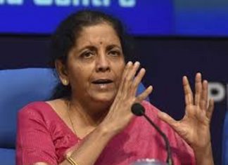 സ്വാശ്രയത്തില് ഊന്നിയുള്ള ഇന്ത്യയ്ക്കായുള്ള പാക്കേജാണ് പ്രധാനമന്ത്രി നരേന്ദ്ര മോദി പ്രഖ്യാപിച്ചതെന്ന് നിര്മലാ സീതാരാമന്