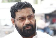 ലോക് ഡൗൺ ചട്ടങ്ങൾ ലംഘിച്ചു; മന്ത്രി കടകംപള്ളി സുരേന്ദ്രനെതിരെ കേസെടുക്കണമെന്ന് ആവശ്യപ്പെട്ട് ഹൈക്കോടതിയിൽ ഹർജി
