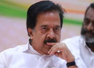 കോവിഡിന്റെ മറവില് കേന്ദ്ര സര്ക്കാര് രാജ്യത്തെ വില്ക്കുകയാണെന്ന് പ്രതിപക്ഷ നേതാവ് രമേശ് ചെന്നിത്തല