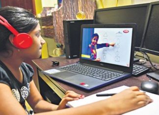 സംസ്ഥാനത്തെ സ്കൂളുകളിലും കോളേജുകളിലും നാളെ മുതല് ഓണ്ലൈന് ക്ലാസുകള് തുടങ്ങും