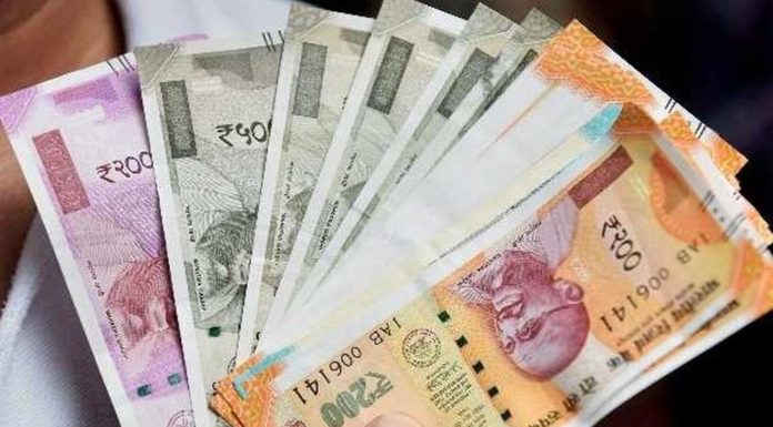 നിക്ഷേപ പലിശ നിരക്കുകൾ കുറയുന്നത് എന്തുകൊണ്ട്?; അറിഞ്ഞിരിക്കാം ഈ കാര്യങ്ങൾ