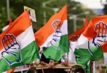 തിരുവനന്തപുരത്ത് ഒരു വിഭാഗം യുവമോര്ച്ച നേതാക്കള് ബി.ജെ.പിയില് നിന്ന് രാജിവെച്ച് കോണ്ഗ്രസില് ചേര്ന്നു