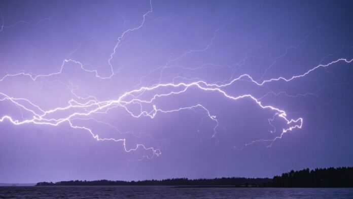 062520_cg_lightning-record_feat-1028x579_1024_577