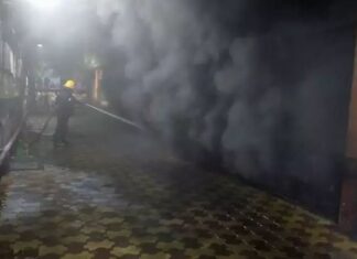 മഹാരാഷ്ട്രയിലെ ഷോപ്പിംഗ് സെന്ററിൽ വൻ തീപിടിത്തം