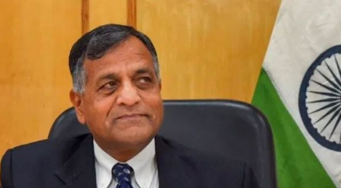 അശോക് ലവാസ ഏഷ്യന് ഡവലപ്മെന്റ് ബാങ്കിന്റെ(എഡിബി) വൈസ് പ്രസിഡന്റായി സ്ഥാനമേല്ക്കുന്നു