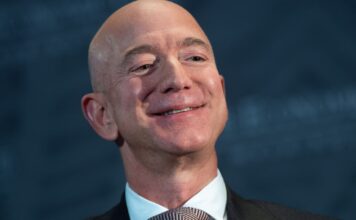 ആമസോണ് ഓഹരികളില് 3.1 ബില്യണ് ഡോളര് വിലമതിക്കുന്ന ഓഹരികള് വിറ്റ് ജെഫ് ബെസോസ്