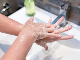 തിളച്ച വെള്ളത്തിന് പൂര്ണമായും കൊറോണ വൈറസിനെ നശിപ്പിക്കാനാകുമെന്ന് പഠനം!!