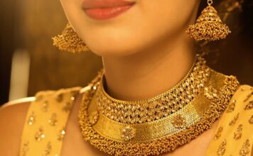 സംസ്ഥാനത്ത് സ്വര്ണവില കുത്തനെ ഇടിയുന്നു; പവന് 39200 രൂപയായി