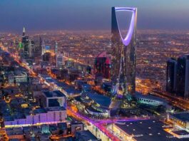 അടുത്ത വർഷം തുടക്കം മുതൽ ടൂറിസ്റ്റ് വിസ ഇഷ്യു ചെയ്യൽ പുനരാരംഭിക്കുമെന്ന് സൗദി ടൂറിസം മന്ത്രി