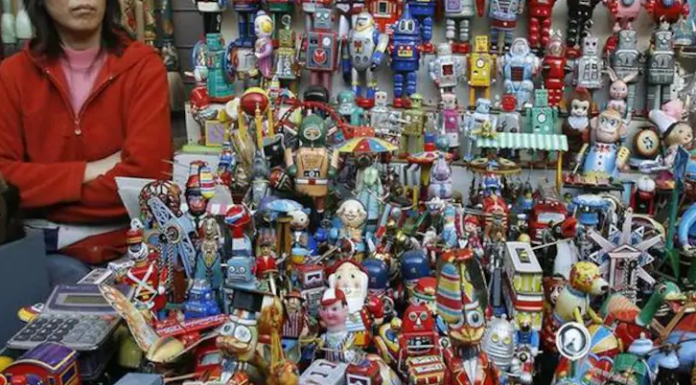 ചൈനീസ് ഉല്പന്നങ്ങള് തുറമുഖത്ത് കെട്ടിക്കിടക്കുന്നു