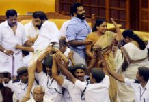 യു.ഡി.എഫ് കാലത്തെ നിയമസഭാ കയ്യാങ്കളി കേസ് പിന്വലിക്കില്ല; സര്ക്കാരിന്റെ ആവശ്യം തള്ളി കോടതി