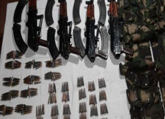 ആയുധങ്ങള് കടത്താനുള്ള പാകിസ്താന്റെ ശ്രമം സൈന്യം പരാജയപ്പെടുത്തി; നാല് എകെ 74 റൈഫിളുകൾ കണ്ടെടുത്തു
