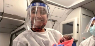 വിമാനയാത്രയ്ക്കിടെ യുവതി പ്രസവിച്ചു