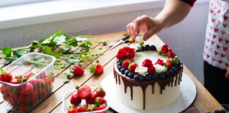 ലൈസൻസോ രജിസ്ട്രേഷനോ ഇല്ലാതെ കേക്ക് വിൽപ്പന നടത്തിയാൽ 5 ലക്ഷം രൂപവരെ പിഴയും 6 മാസം തടവും