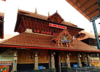 ഗുരുവായൂര് ക്ഷേത്രത്തിലെ വാദ്യരംഗത്ത് ജാതിഭ്രഷ്ട്; പരാതിയുമായി കലാകാരൻമാർ