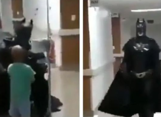 ക്യാൻസർ രോഗിയായ കുട്ടിയുടെ ആഗ്രഹം നിറവേറ്റുന്നതിനായി ബാറ്റ്മാൻ ആയി വേഷമിട്ട് ഡോക്ടർ