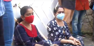 ബിനീഷിന്റെ വീട്ടില് ഇ.ഡിയുടെ അതിരൂക്ഷമായ റെയ്ഡ് : ബന്ധുക്കള് കുത്തിയിരുപ്പ് സമരം തുടങ്ങി