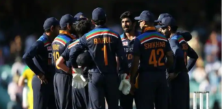 ഇന്ത്യ-ഒസ്ട്രേലിയ ഏകദിനം : ബാറ്റ് ചെയ്യുന്ന ഒസ്ട്രേലിയയക്ക് മികച്ച തുടക്കം