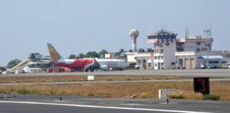 വലിയ വിമാനങ്ങള്ക്ക് അനുമതി ലഭിക്കാതെ കരിപ്പൂര് വിമാനത്താവളം