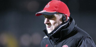 2021 ല് ടൈറോണിന്റെ ചുമതലയില് തുടരാത്തതില് മിക്കി ഹാര്ട്ട് നിരാശനായി സ്ഥാനമൊഴിയുന്നു