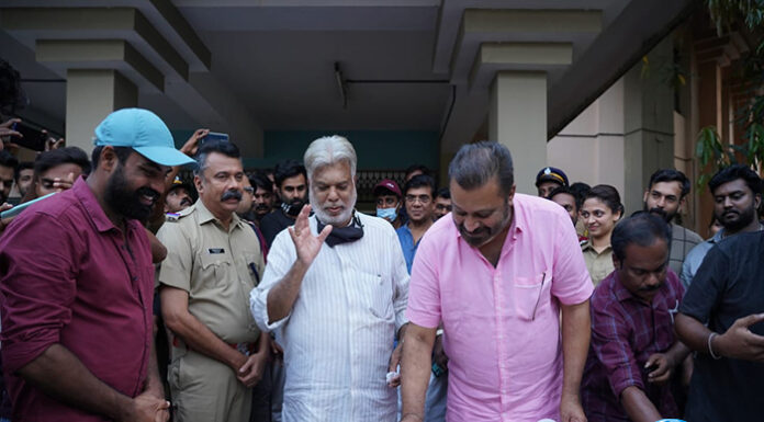 പാപ്പൻ്റെ ലൊക്കേഷനിൽ ക്രിസ്മസ് ആഘോഷം