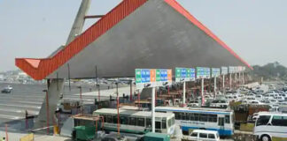 രാജ്യത്തെ ടോള് പിരിവ് രീതി പരിഷ്ക്കരിക്കുന്നു; 1.37 ലക്ഷം വാഹനങ്ങളില് പരീക്ഷണം തുടങ്ങി