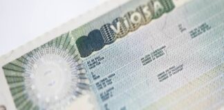 കുട്ടികളുടെ റീ-എൻട്രി വിസ ചട്ടം മരവിപ്പിച്ചു.