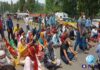 കൂട്ടപലായന ഭീഷണി: കാശ്മീരി പണ്ഡിറ്റുകളെ ക്യാമ്പുകളിൽ തടഞ്ഞുവച്ച് പൊലീസ്.