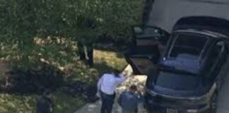 മൂന്ന് മണിക്കൂറോളം കാറിനുള്ളില് ഇരുന്ന അഞ്ചു വയസ്സുകാരന് ചൂടേറ്റ് മരിച്ചു