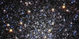 ഗ്ലോബുലാർ ക്ലസ്റ്ററിന്റെ ഫോട്ടോ പുറത്തുവിട്ട് നാസ